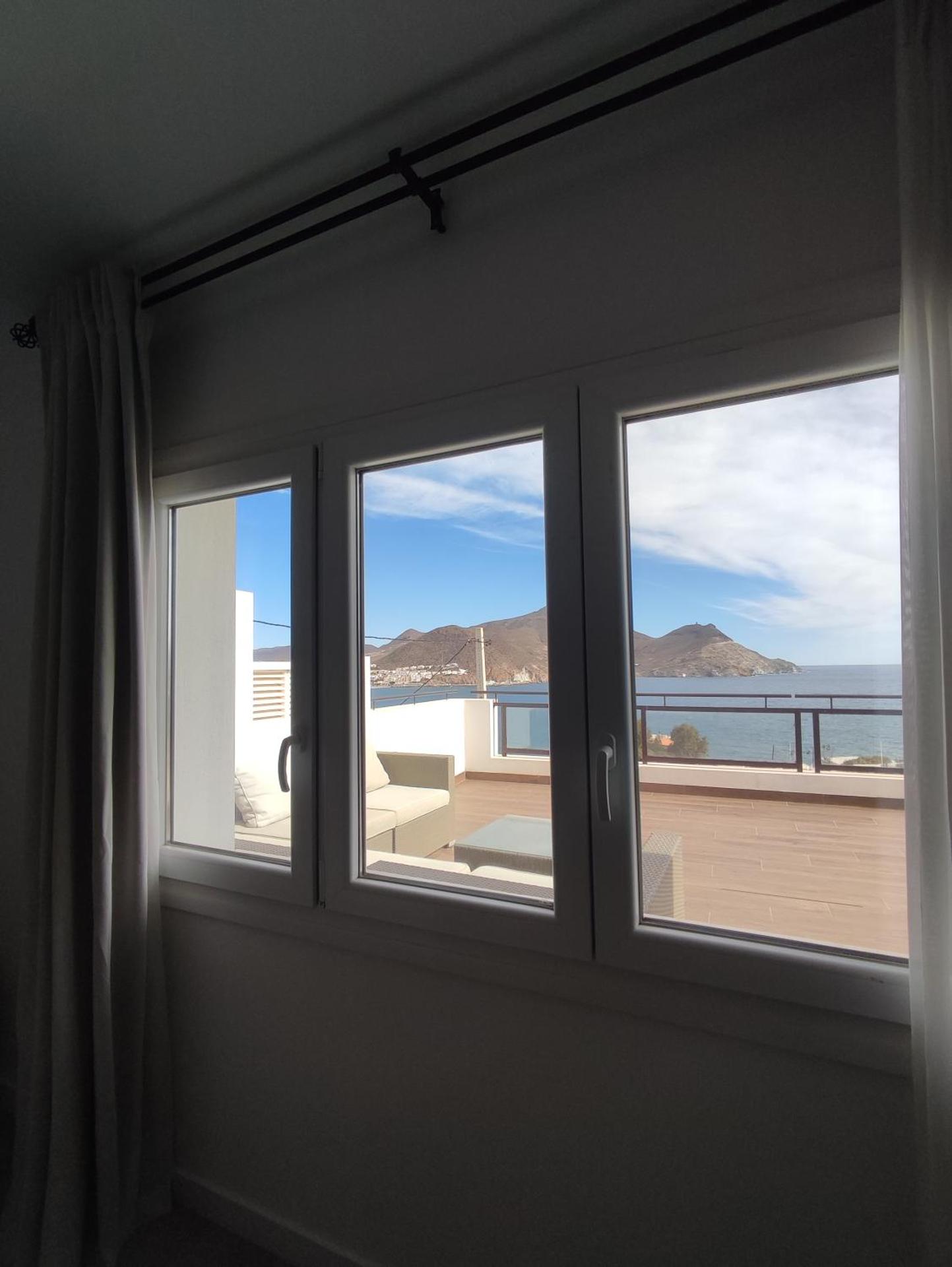 EL FARO DE LOS GENOVESES