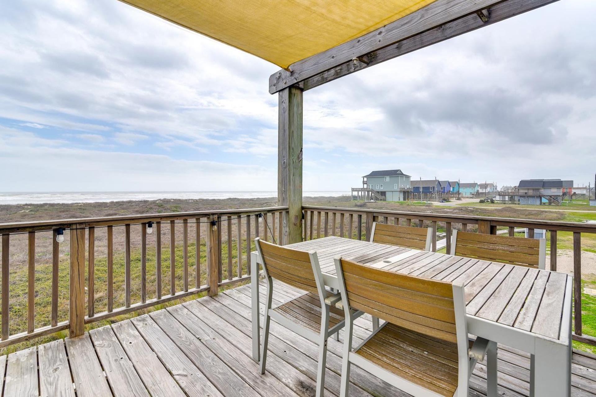 BBQs and Decks Oceanfront Surfside Beach Home