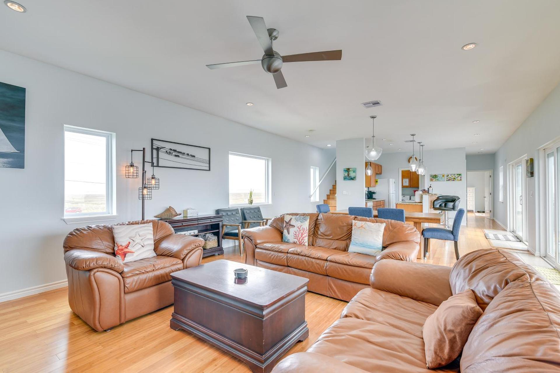 BBQs and Decks Oceanfront Surfside Beach Home