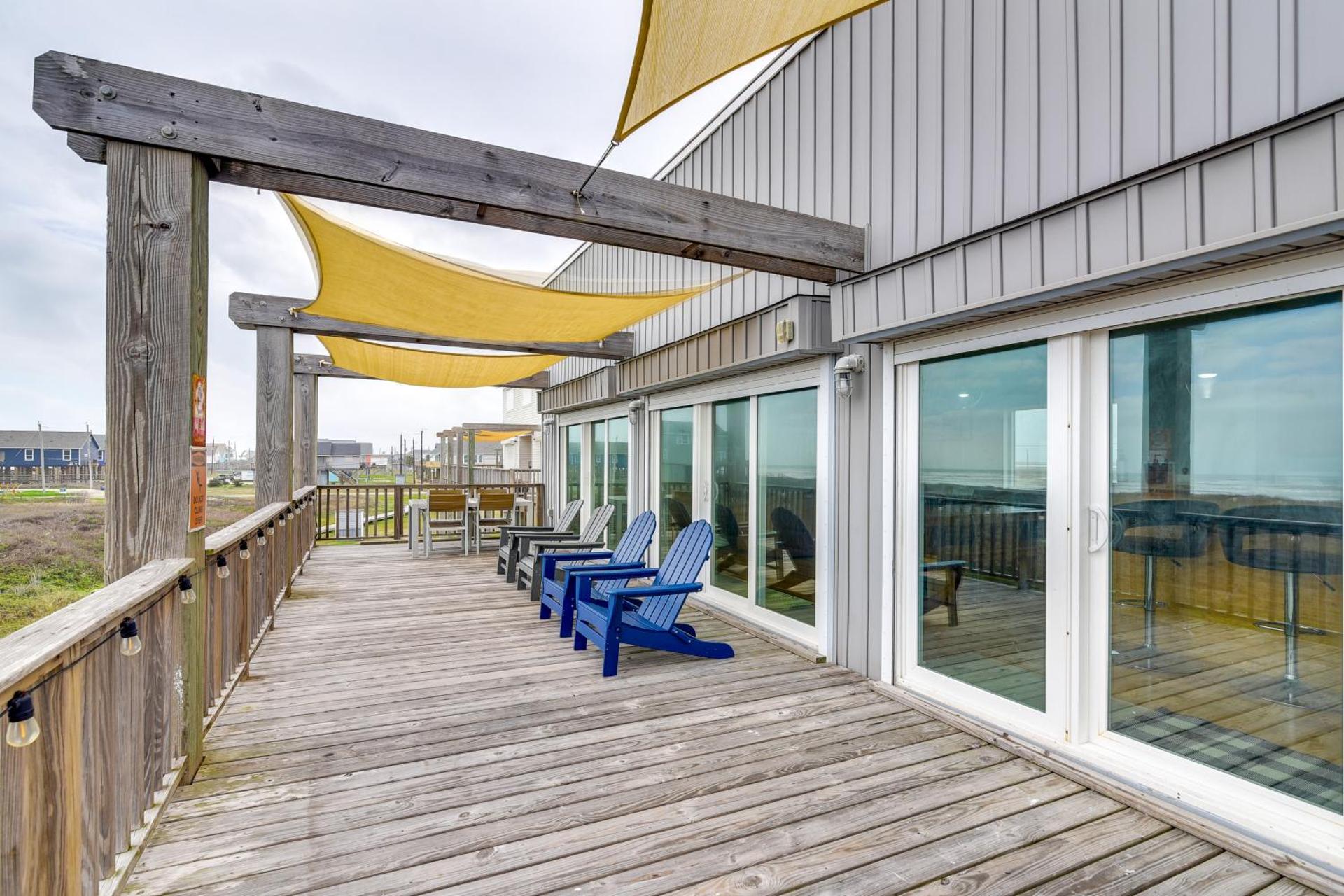BBQs and Decks Oceanfront Surfside Beach Home