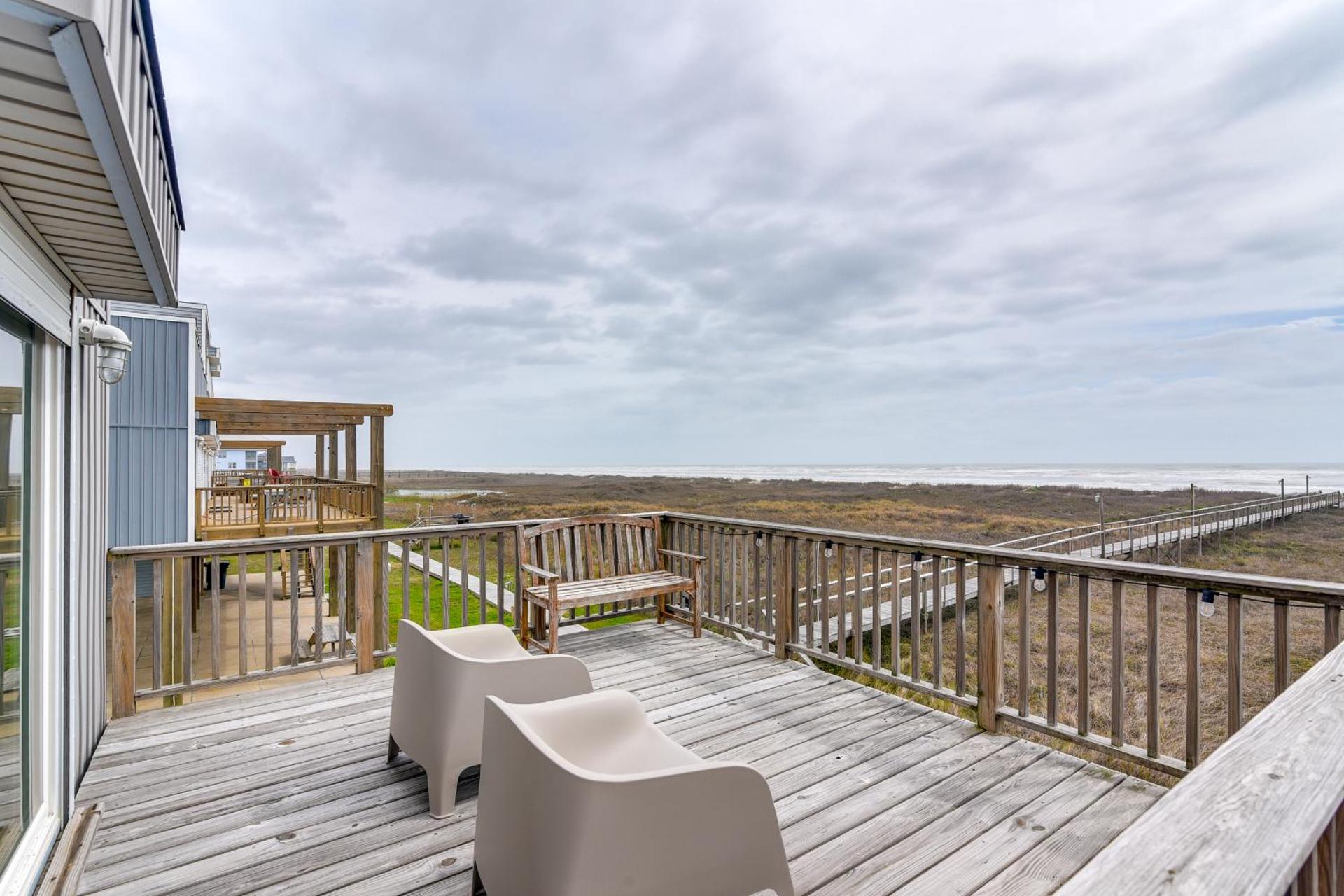 BBQs and Decks Oceanfront Surfside Beach Home