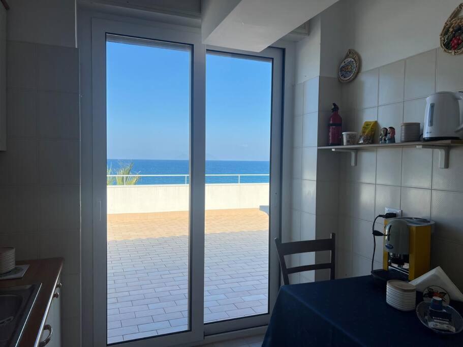 Attico una finestra sulle Isole Eolie