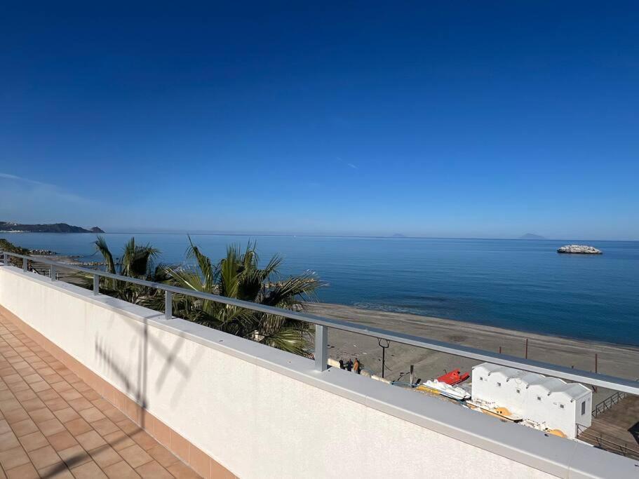 Attico una finestra sulle Isole Eolie