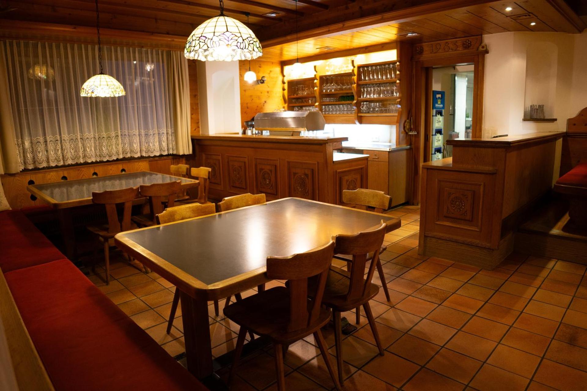 Restaurant/places to eat