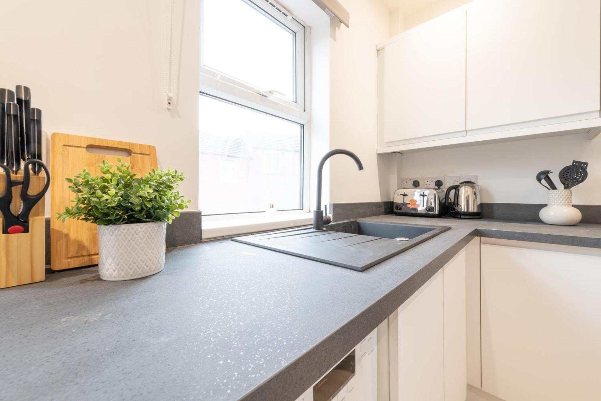 Kitchen or kitchenette