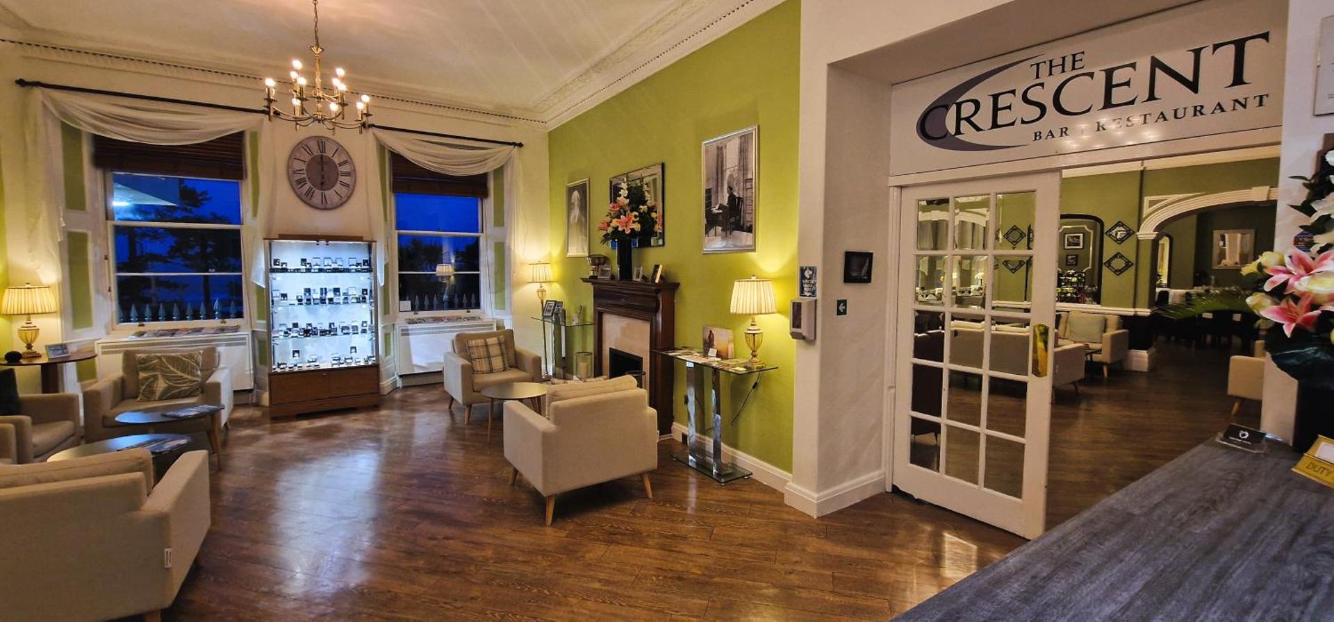 Communal lounge/ TV room