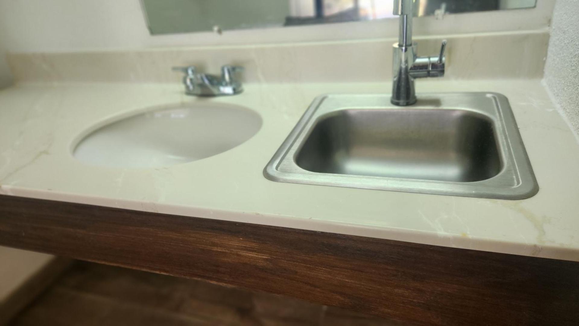 Days Inn by Wyndham Frankfort