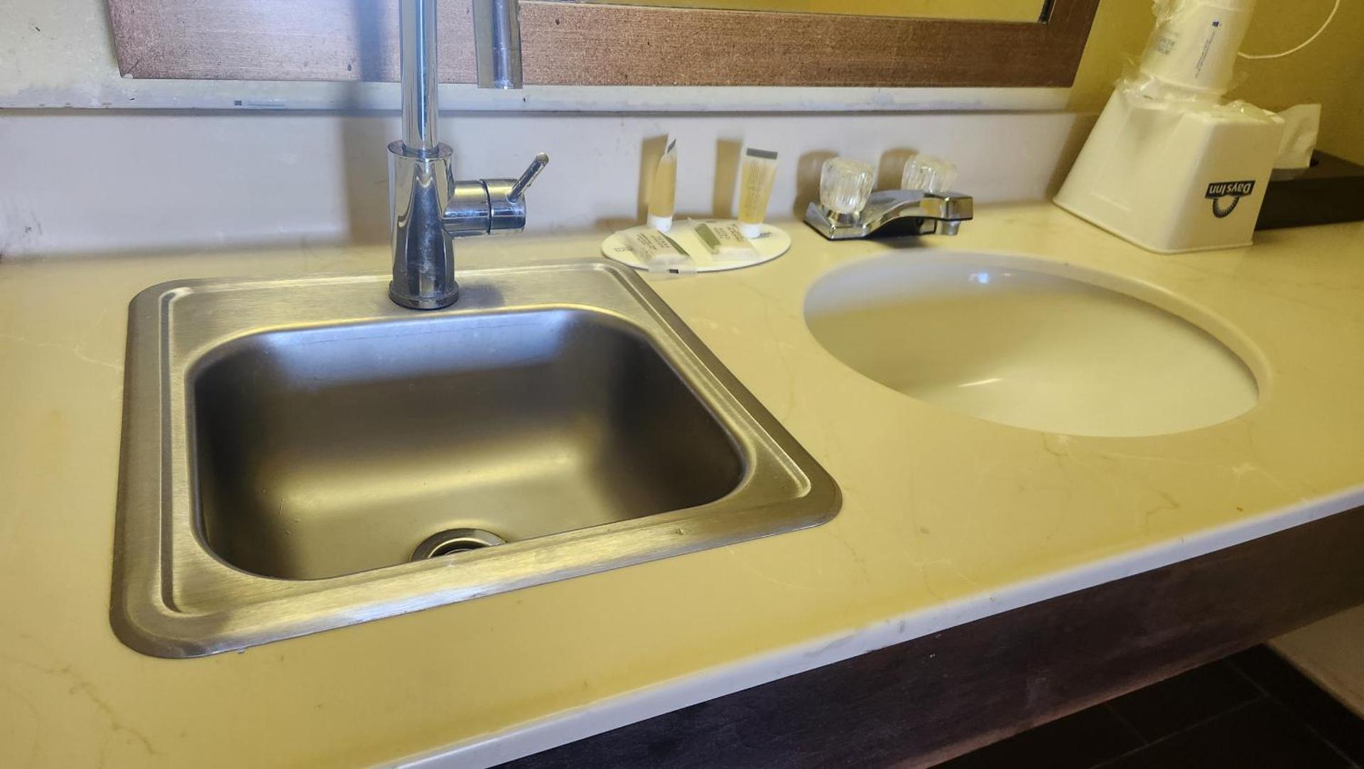 Days Inn by Wyndham Frankfort