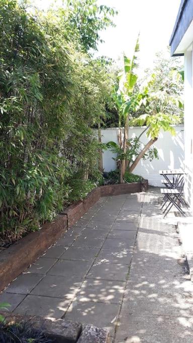 Bright spacious mews in great location