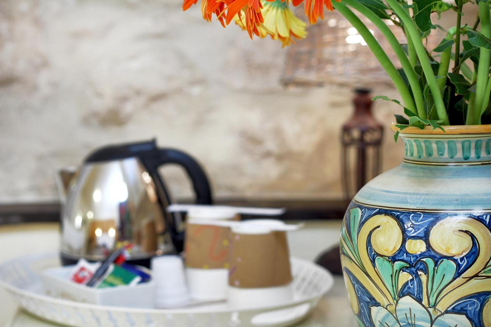 Coffee/tea facilities