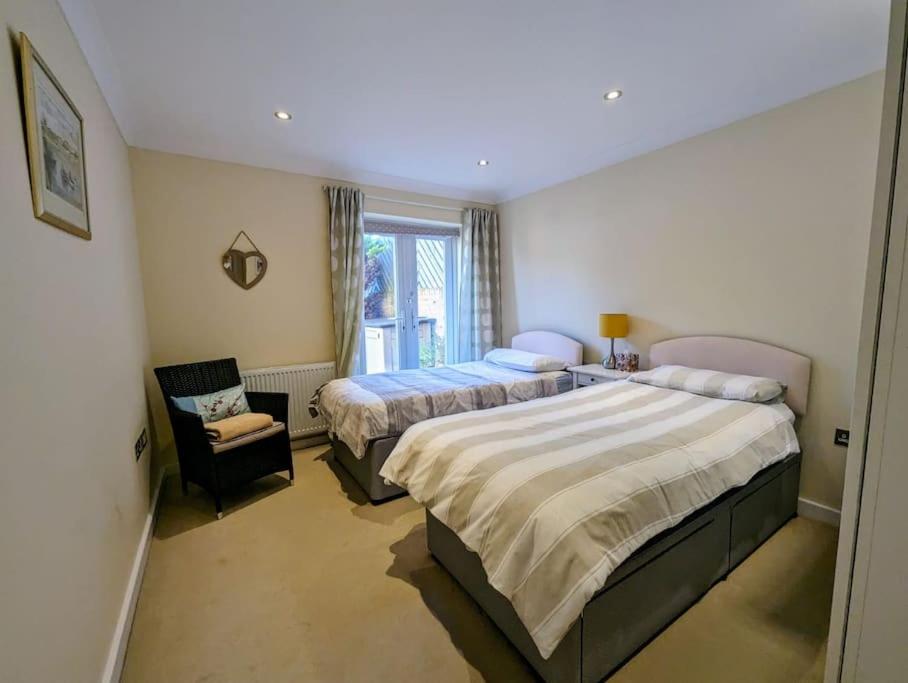 SoHot Stays-Garden Apt-Free Parking Ground Flr