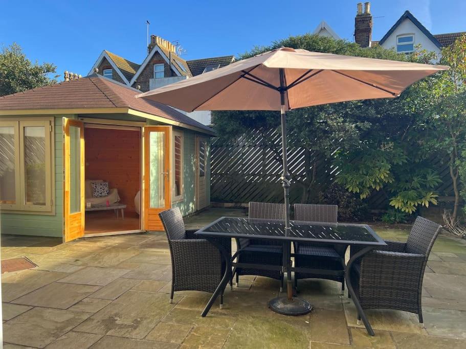 SoHot Stays-Garden Apt-Free Parking Ground Flr