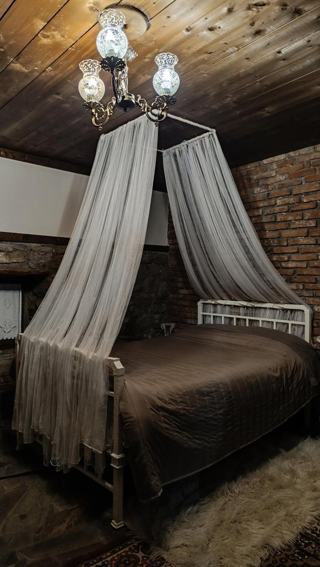 Το Πέτρινο Σπιτάκι