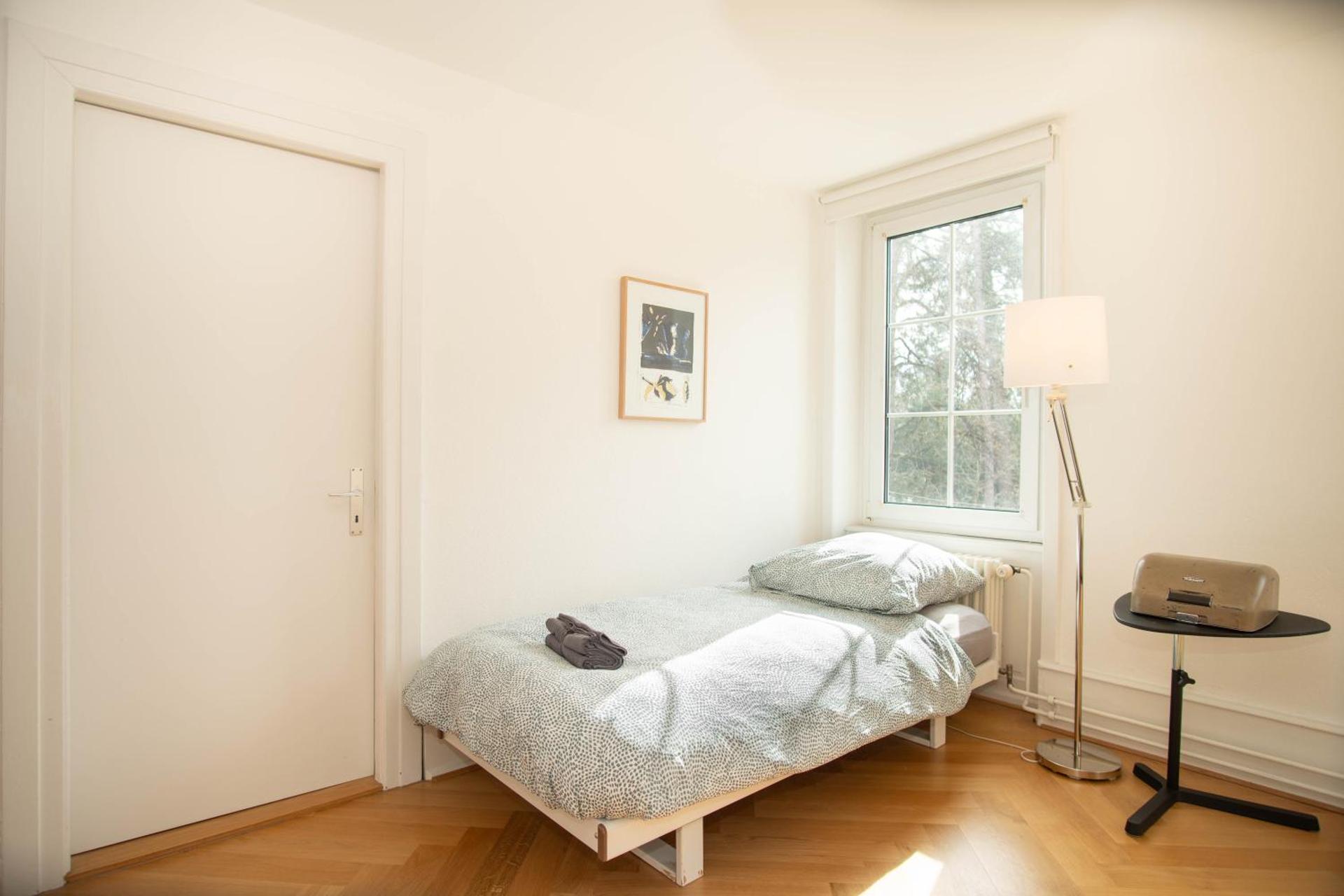 Spacious apartment next to park with free BaselCard