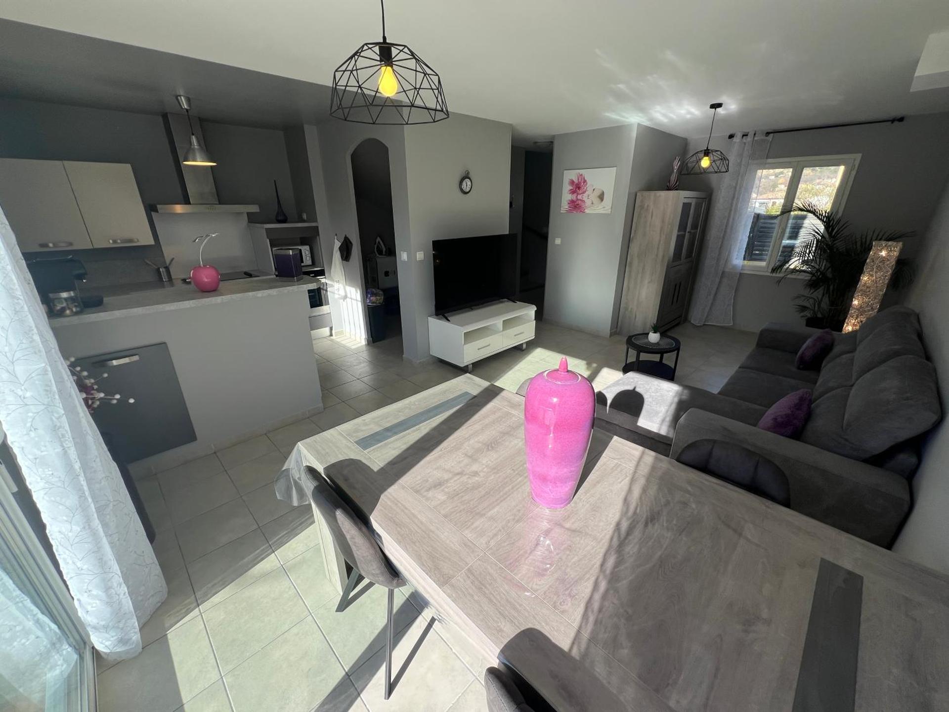 Villa en Provence 2 T3 jardin clos et SPA