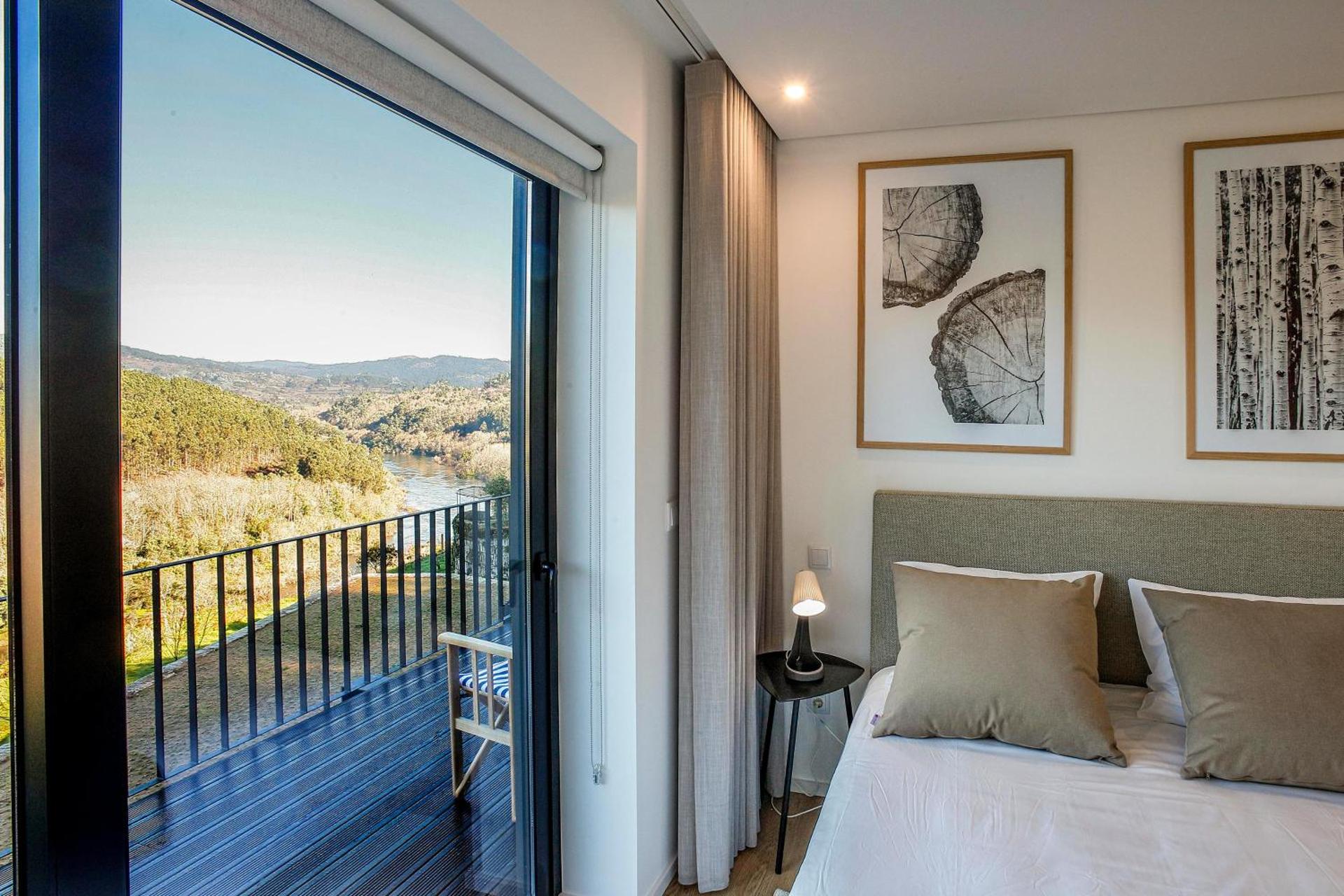 Casa do Barbeiro - View of the River Minho