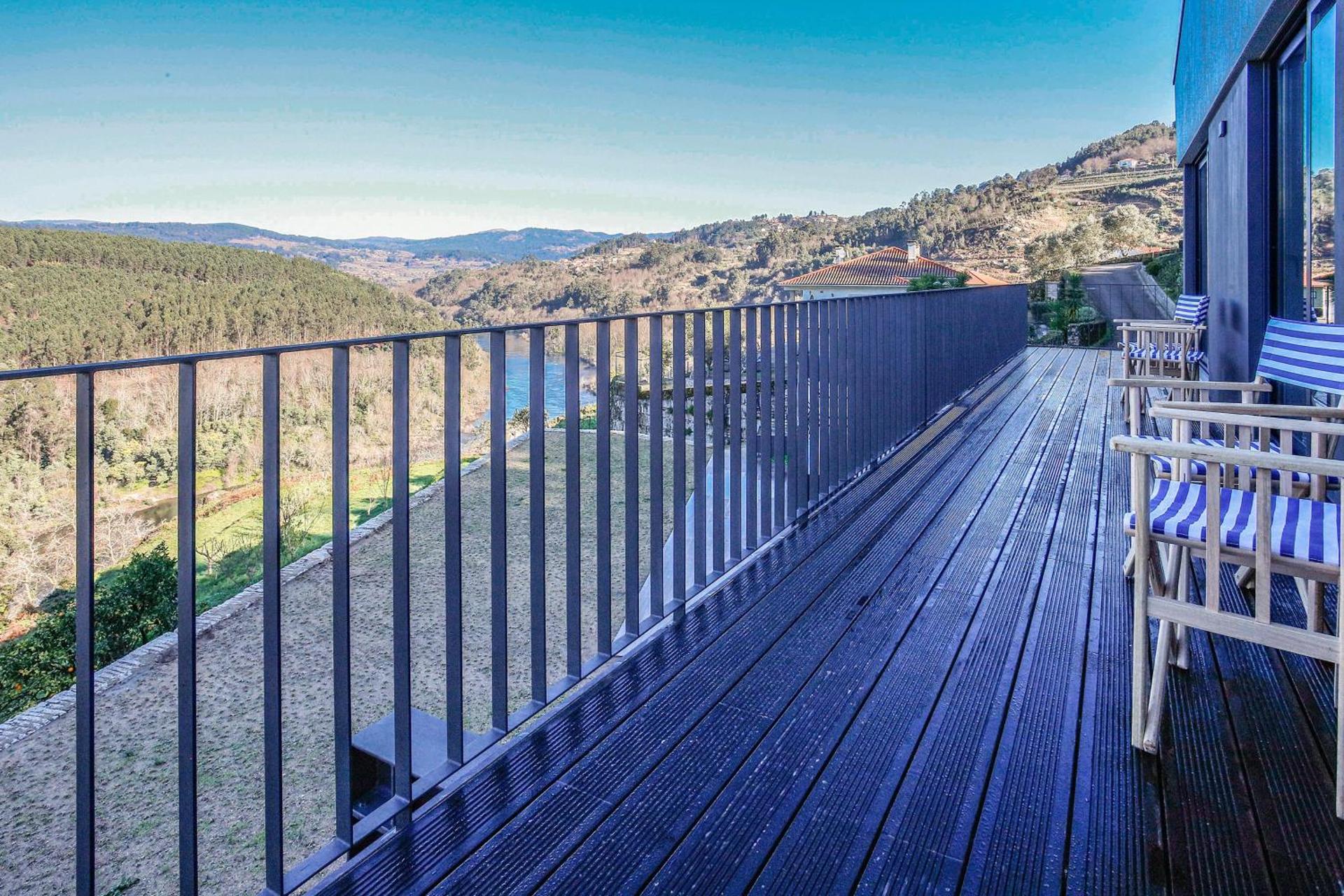 Casa do Barbeiro - View of the River Minho