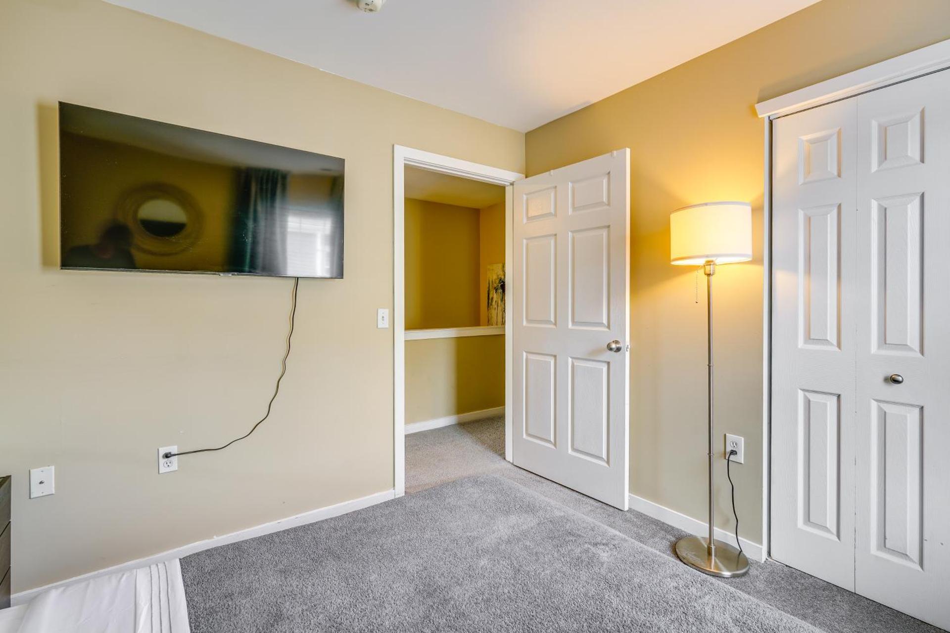 1 Mi to Beach and Casinos Home in Atlantic City!