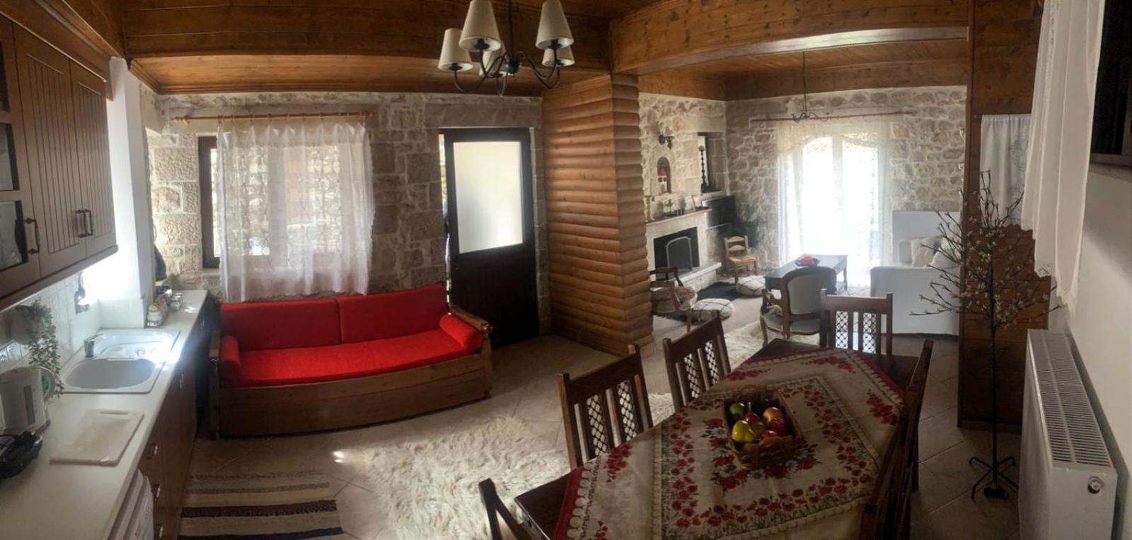 Stonehouse dome Lagadia