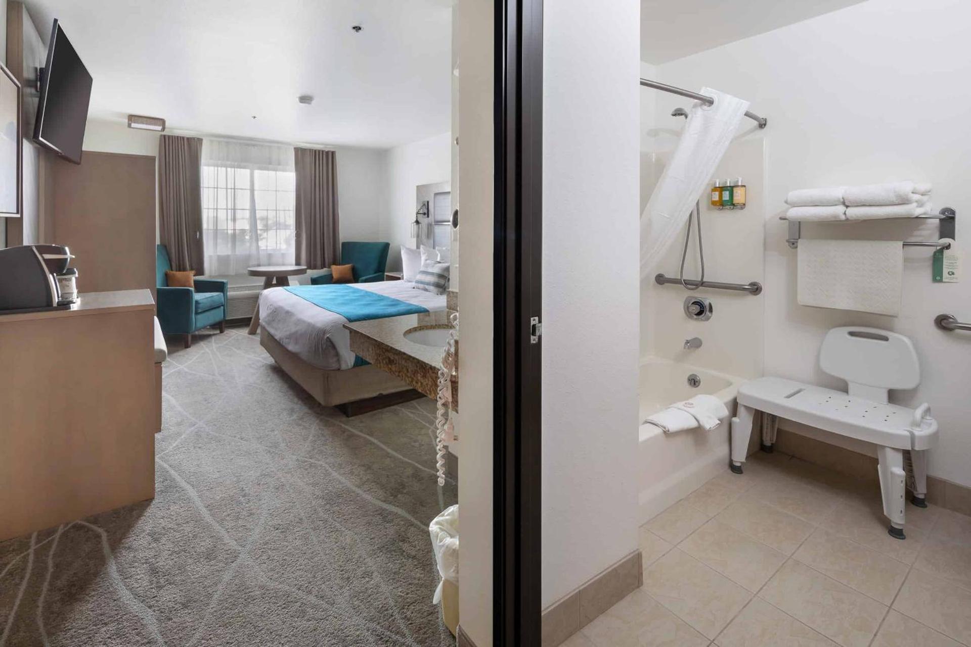 Photo of the whole room