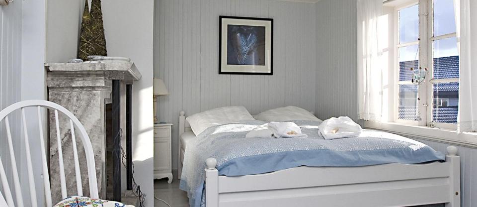 Double Room with Garden View - Shared Bathroom