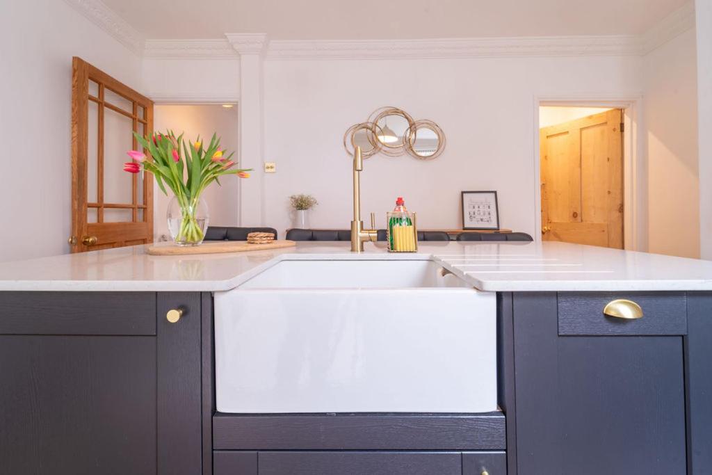 Elegant 3 bedroom home in the centre of Cheltenham