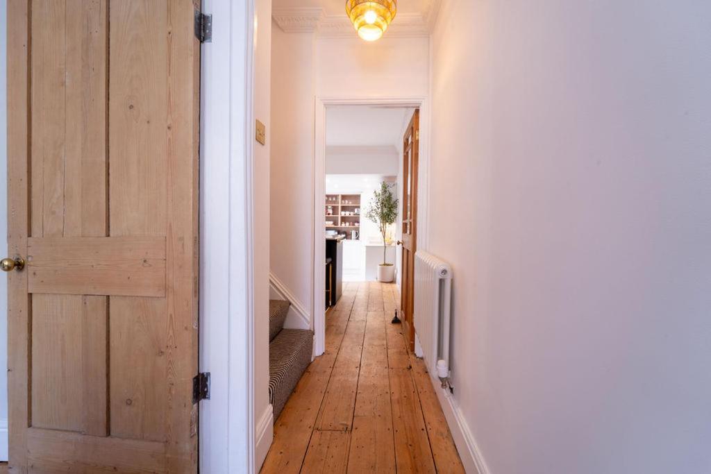 Elegant 3 bedroom home in the centre of Cheltenham