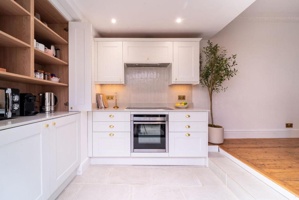 Elegant 3 bedroom home in the centre of Cheltenham