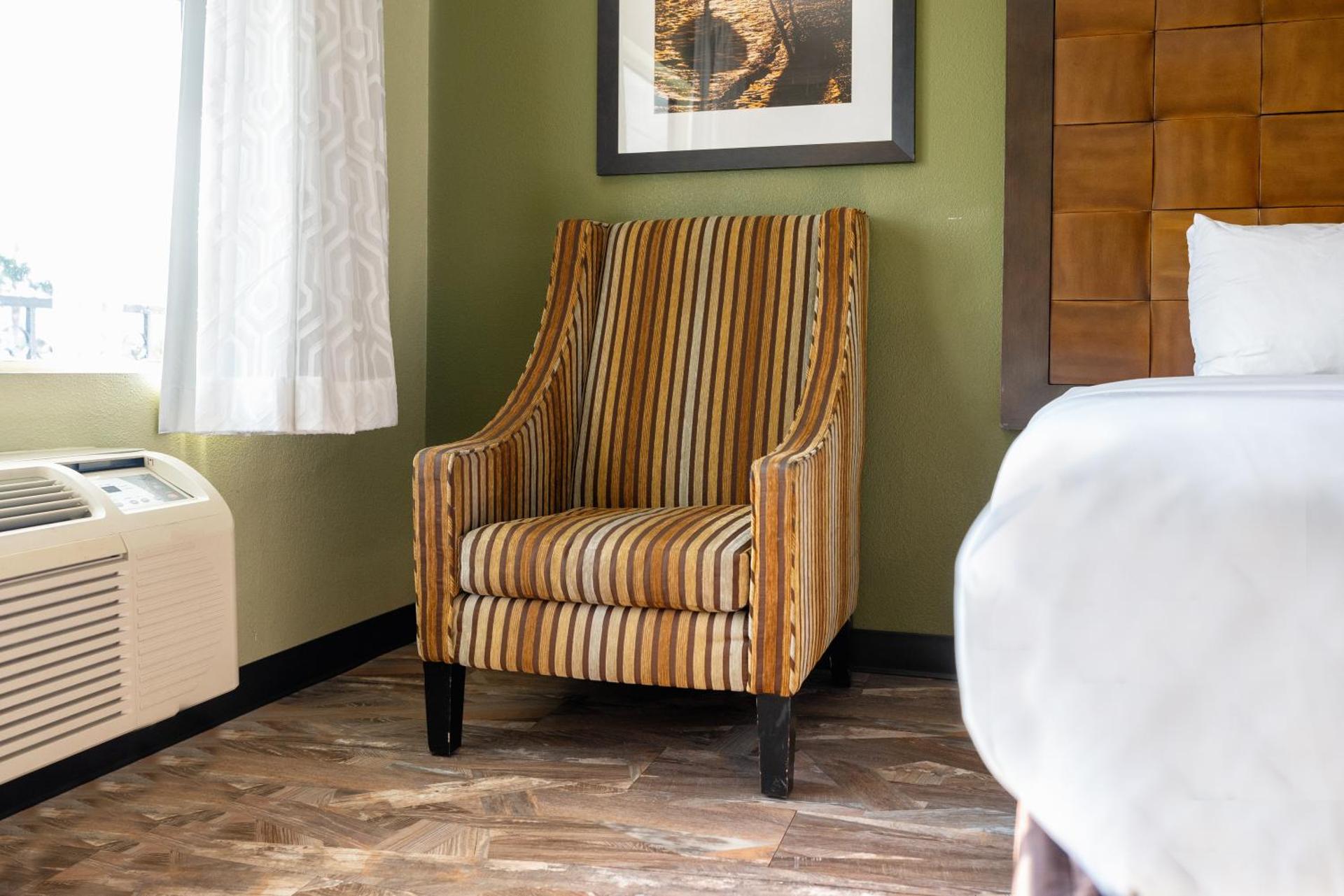 The Buena Park Hotel & Suites