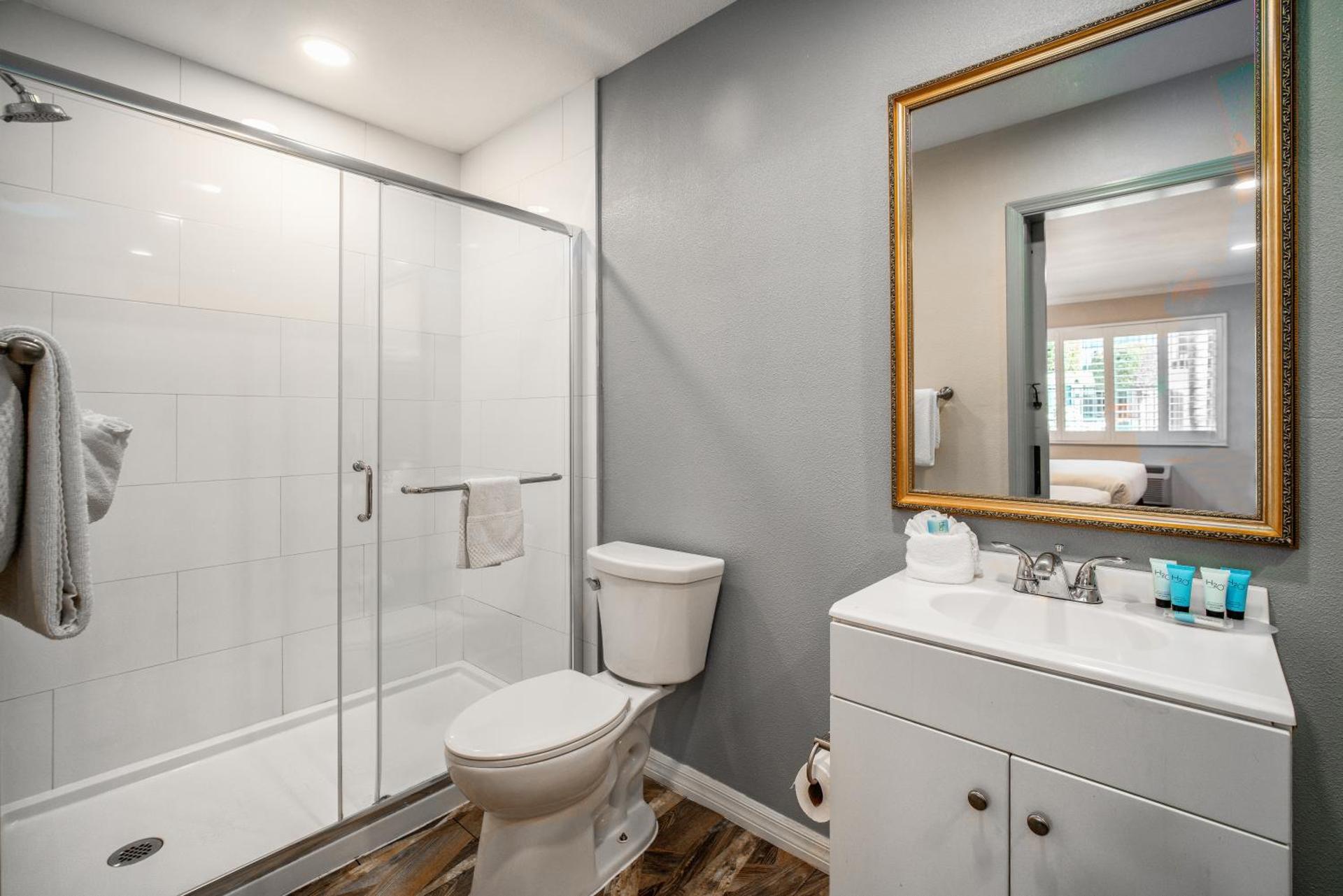 Standard Room, 2 Queen Beds, Non Smoking