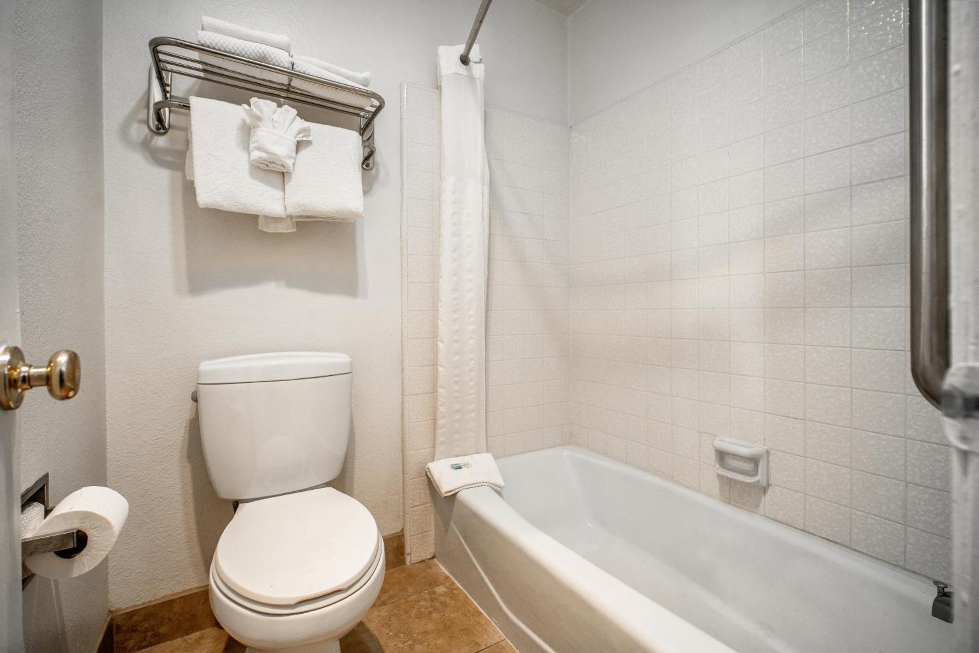 Suite, 2 Queen Beds with Sofa Bed, Non Smoking