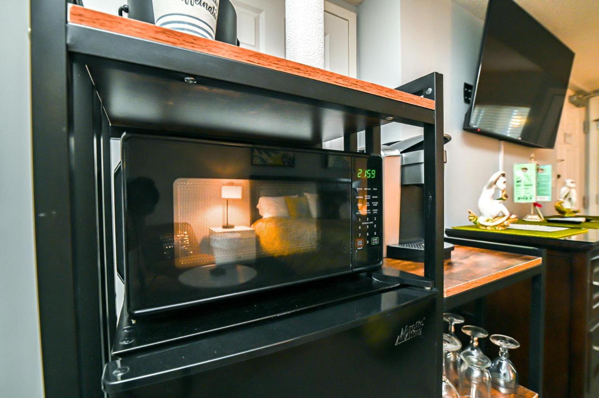 Huge 15000sf Pool Modern Studio at Barefoot Resort