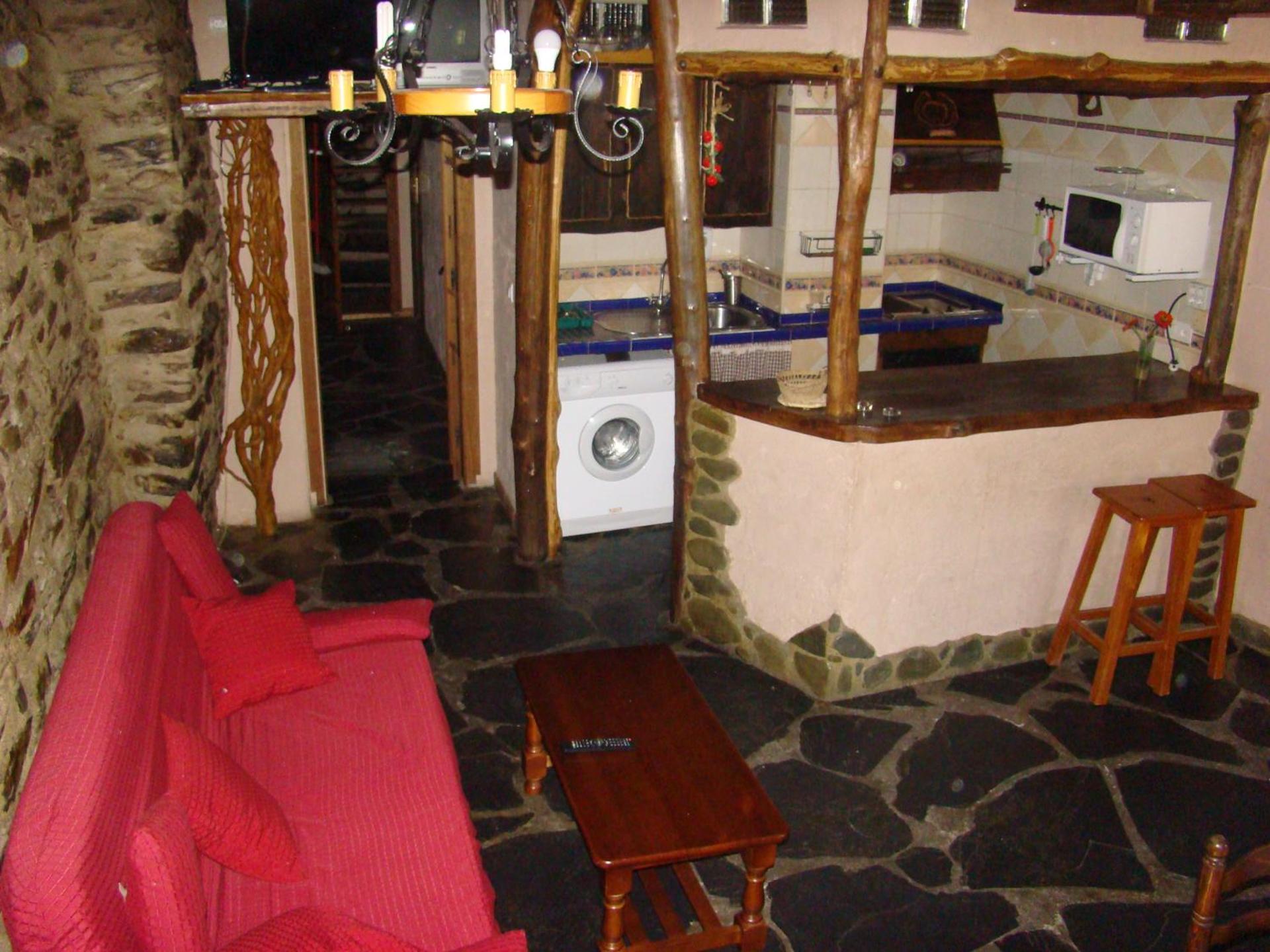 Apartment with Mountain View