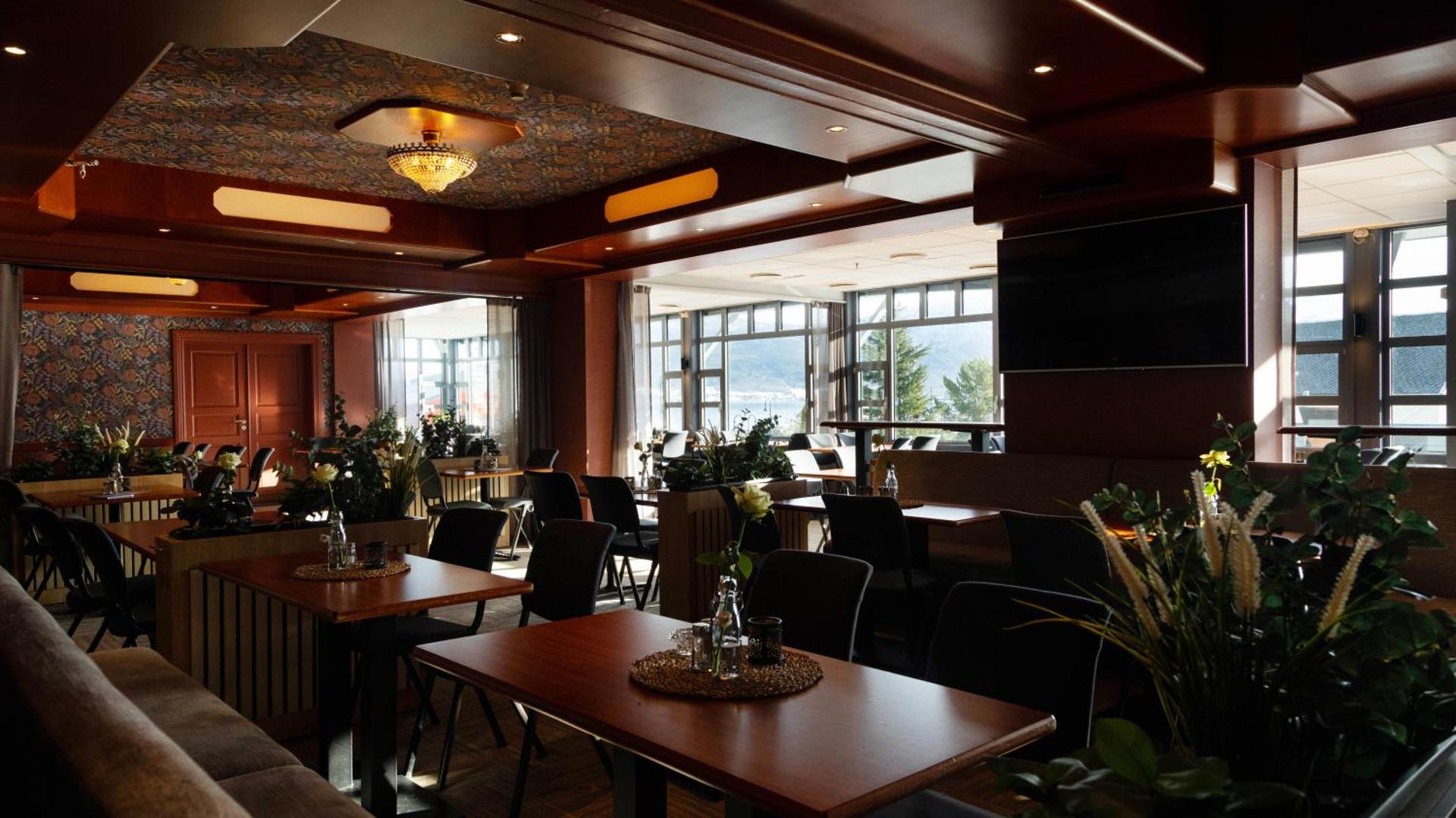 Restaurant/places to eat