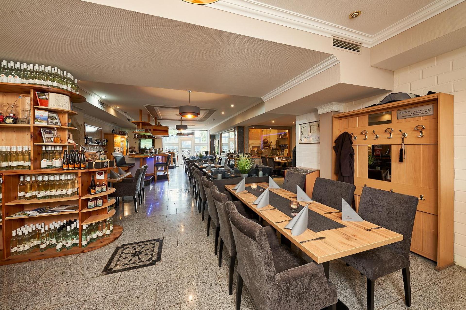 Restaurant/places to eat