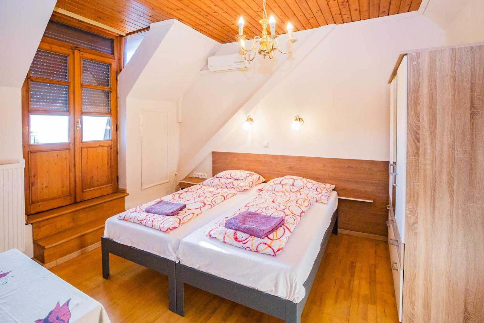 Mohacsi Guesthouse