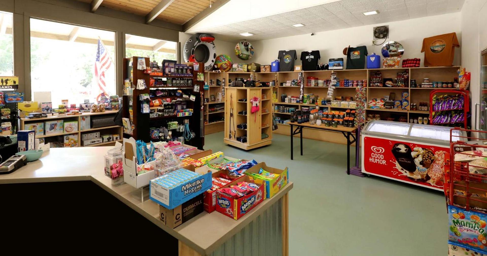 Supermarket/grocery shop