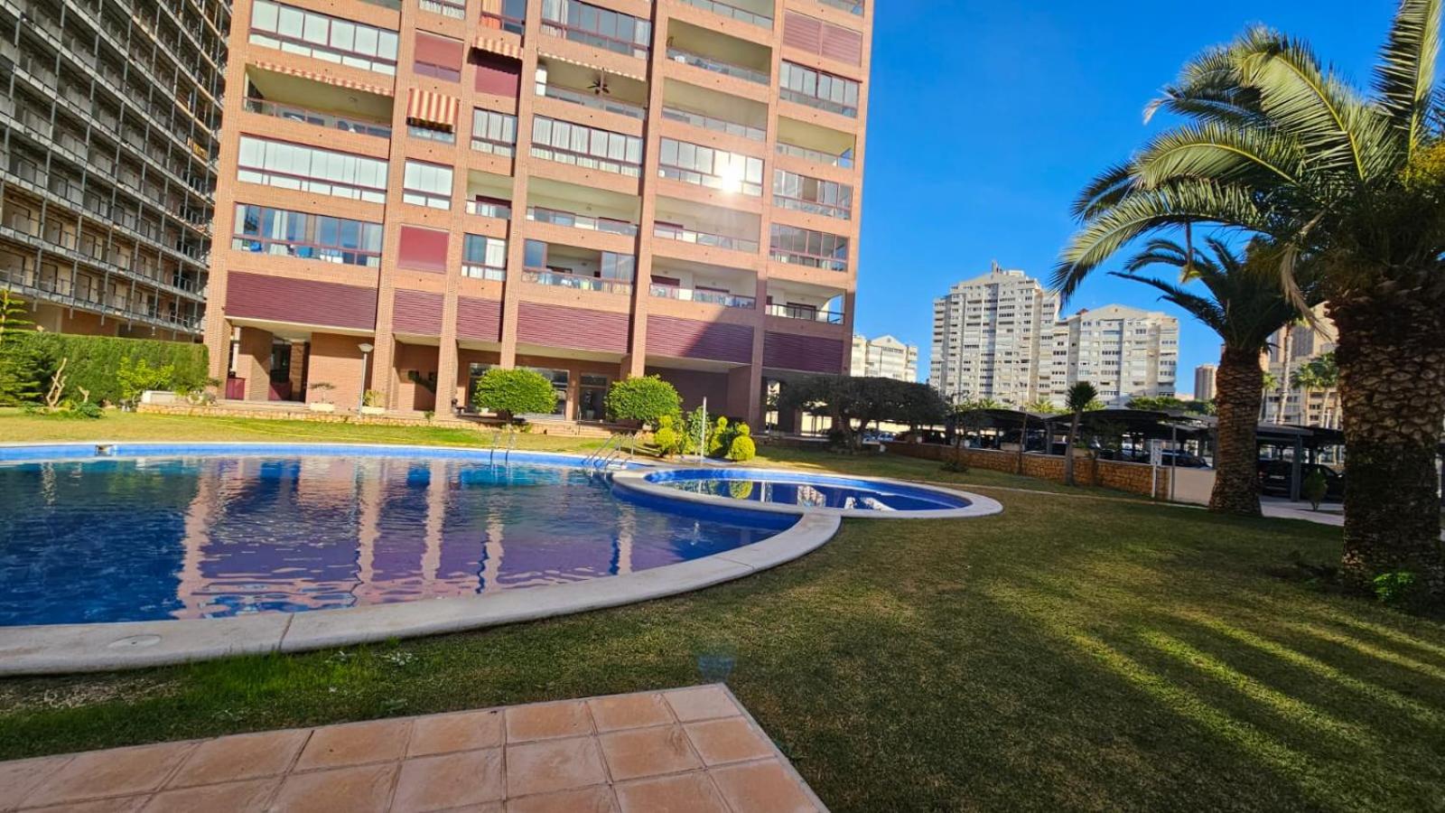 Frente al Mar Cala de Finestrat.