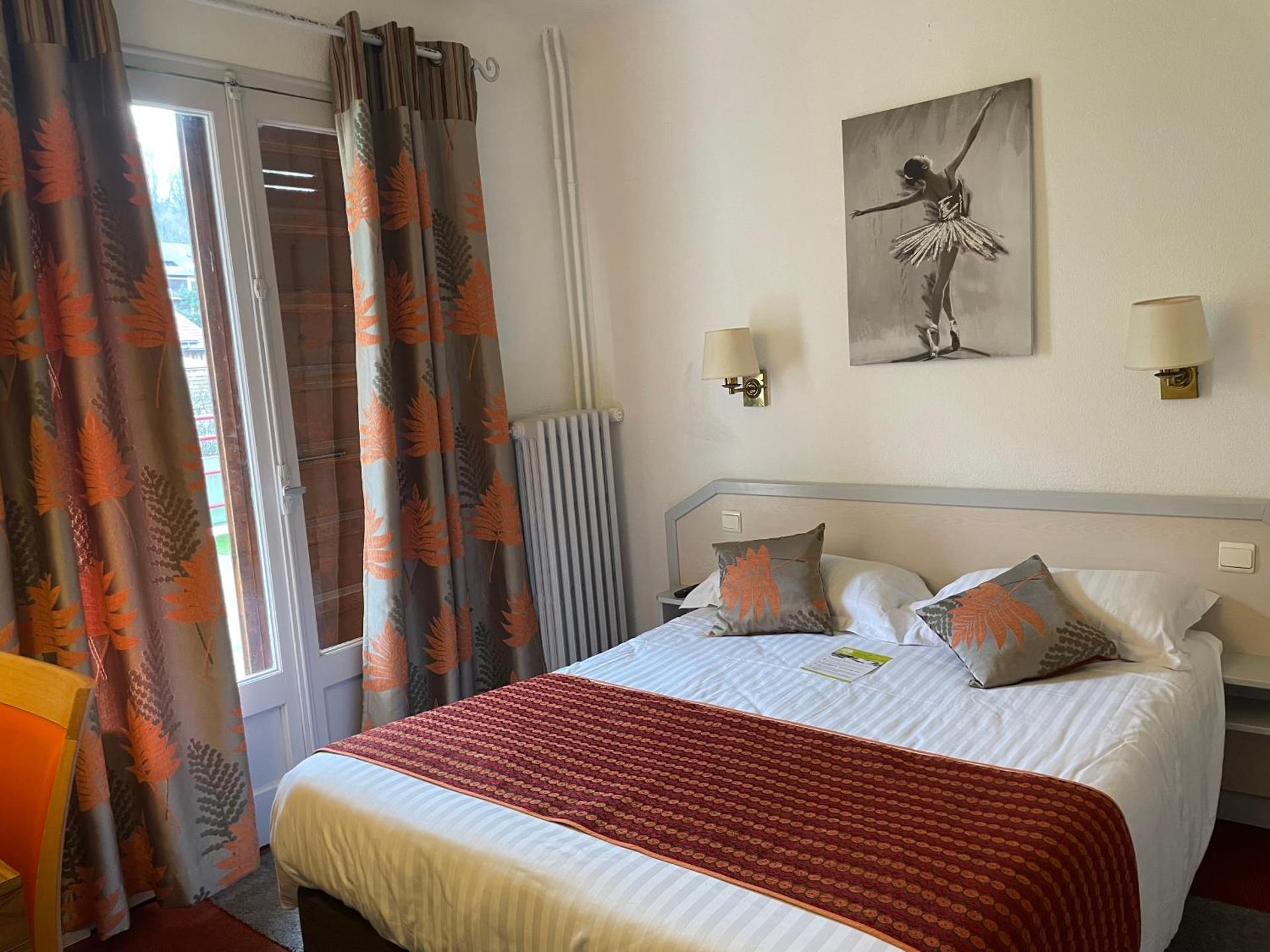 Hôtel-Restaurant "Les Rochers"