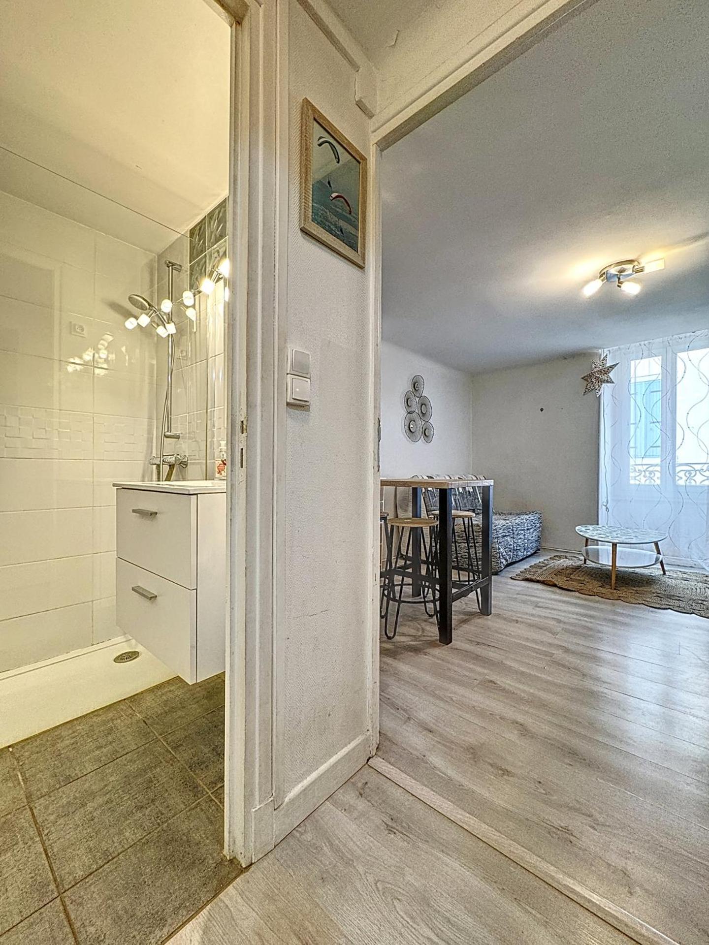 T2 lumineux hypercentre