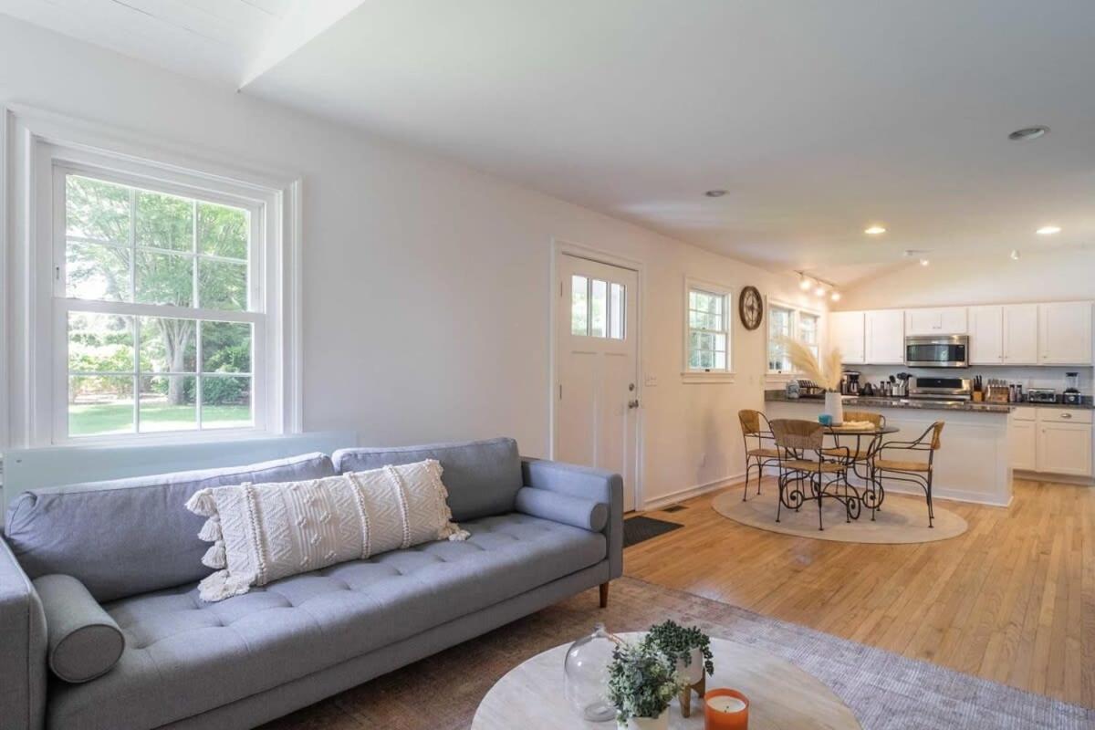 Heated Pool, Driftwood Cottage by RoveTravel