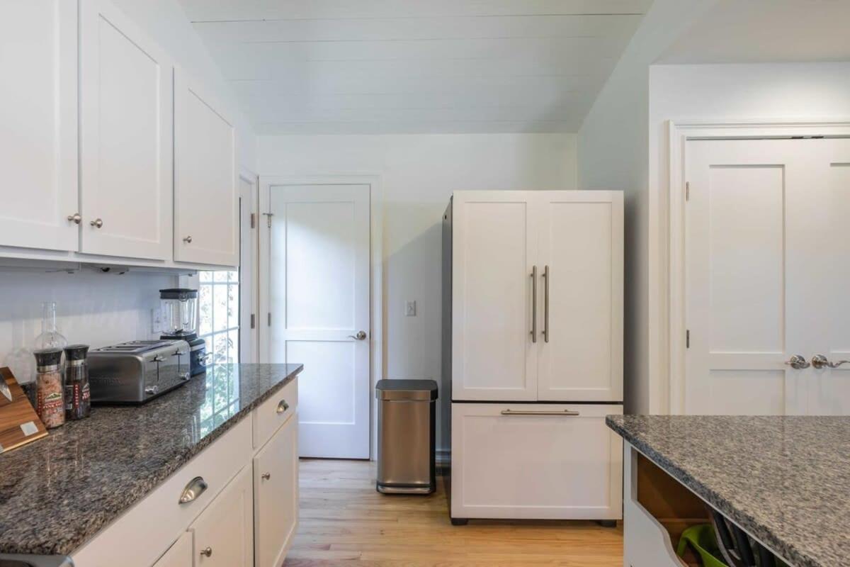 Heated Pool, Driftwood Cottage by RoveTravel