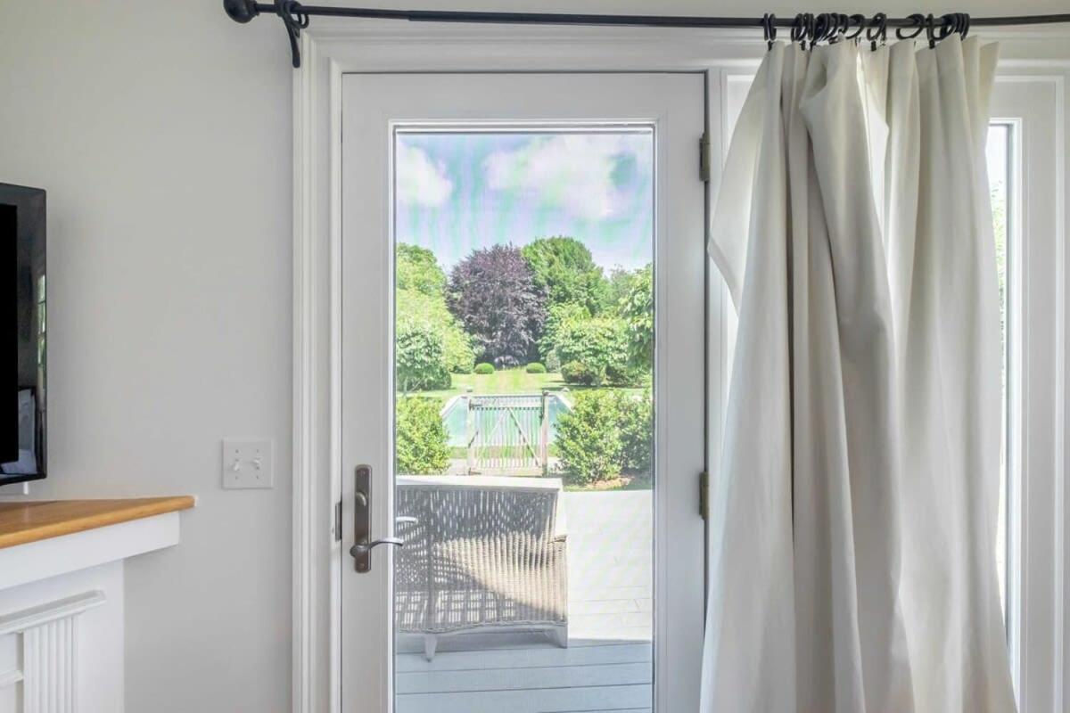 Heated Pool, Driftwood Cottage by RoveTravel