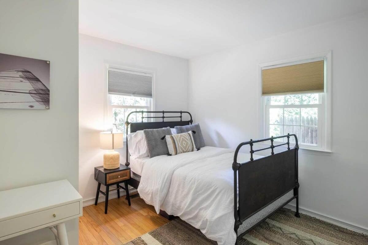 Heated Pool, Driftwood Cottage by RoveTravel