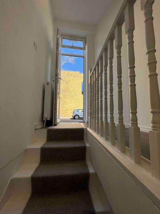 Stunning 3BR Maisonette in Brixton