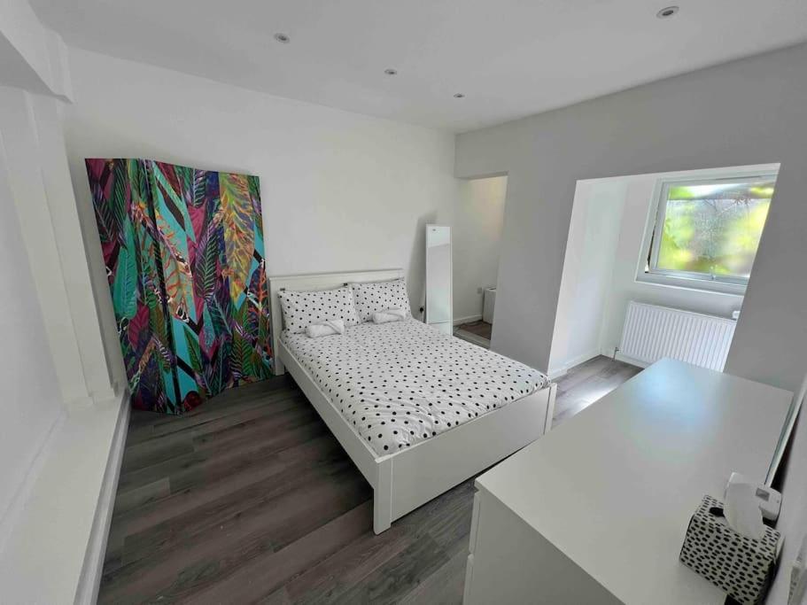Stunning 3BR Maisonette in Brixton