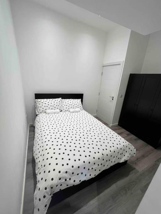 Stunning 3BR Maisonette in Brixton