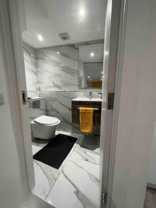 Stunning 3BR Maisonette in Brixton