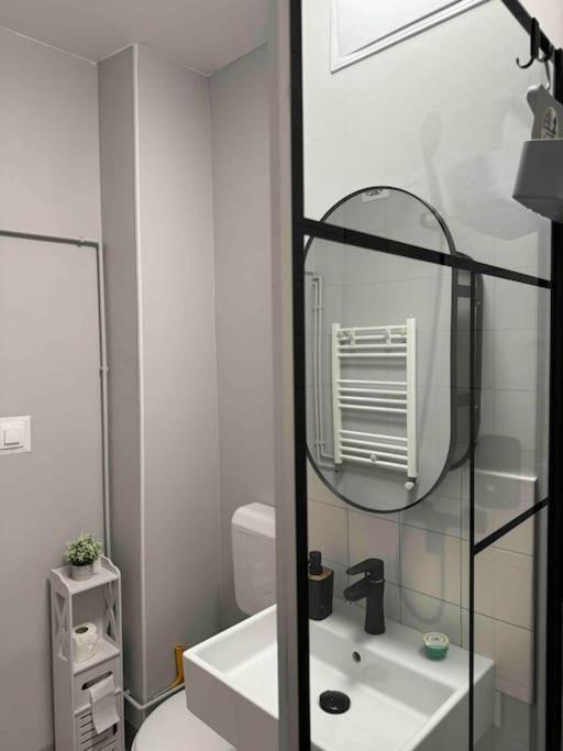 Double Studio near University Square - 2 Balconies