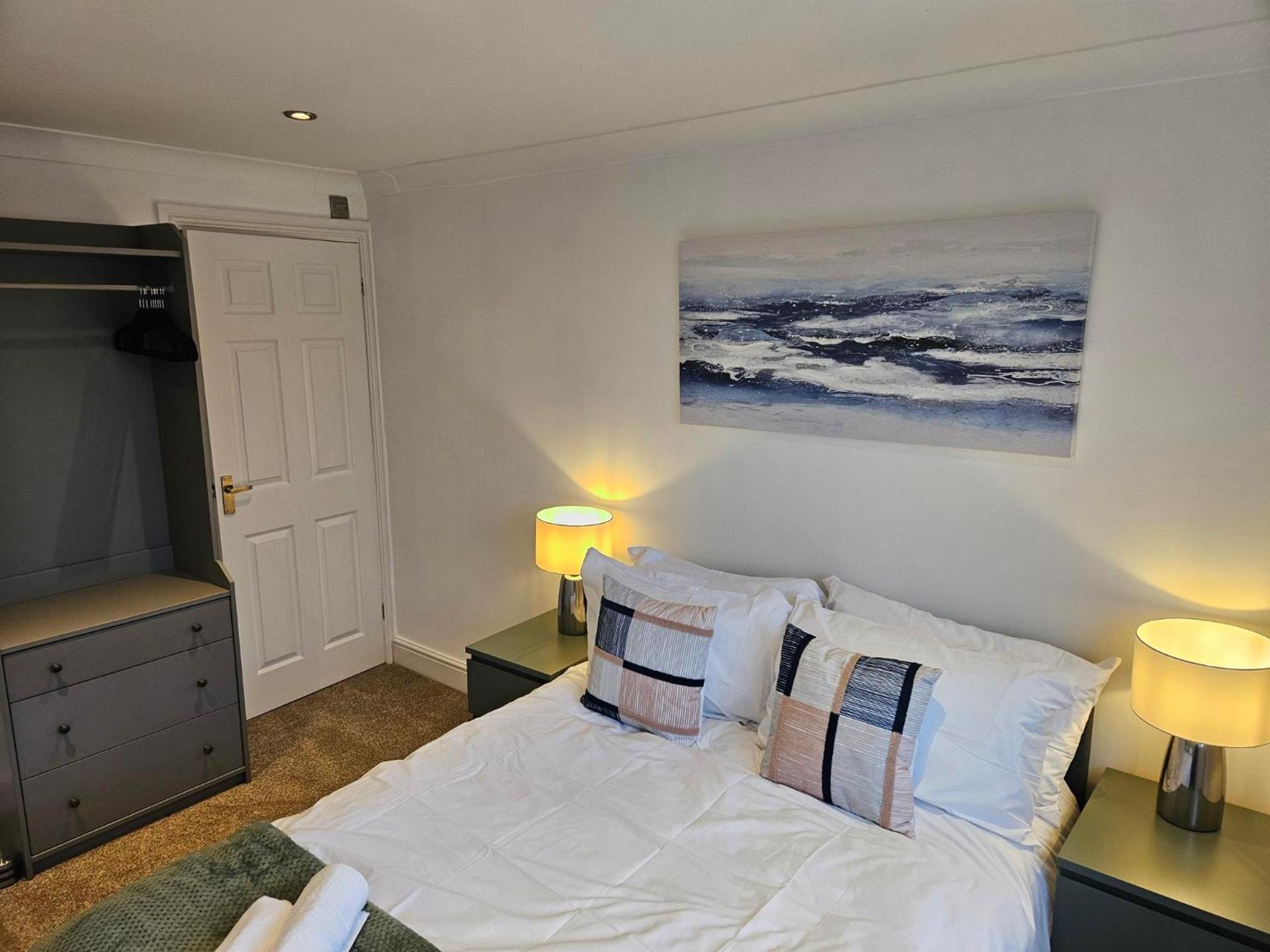 3 Severn close Contractor home in Oakham near Rutland Water with parking